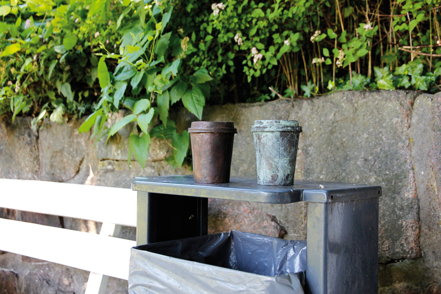 Bronze-Skulptur "Hot Content" von Thomas Judisch, Edition 2024.