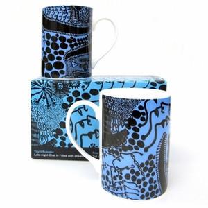 Yayoi Kusama Tassen-Set „Late-Night Chat Is Filled With Dreams“