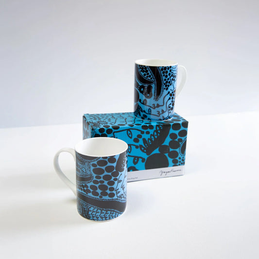 Yayoi Kusama Tassen-Set „Late-Night Chat Is Filled With Dreams“