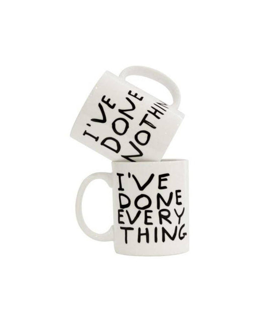 Tasse von David Shrigley. Erhältlich im WAI Store mit der Aufschrift "I've done everything - I've done nothing". Bone China.